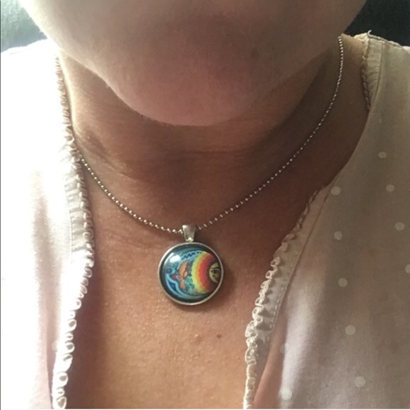 (S2) Sun & Moon Necklace - Picture 4 of 5